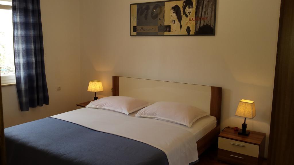 Apartment Klara Примоштен Экстерьер фото